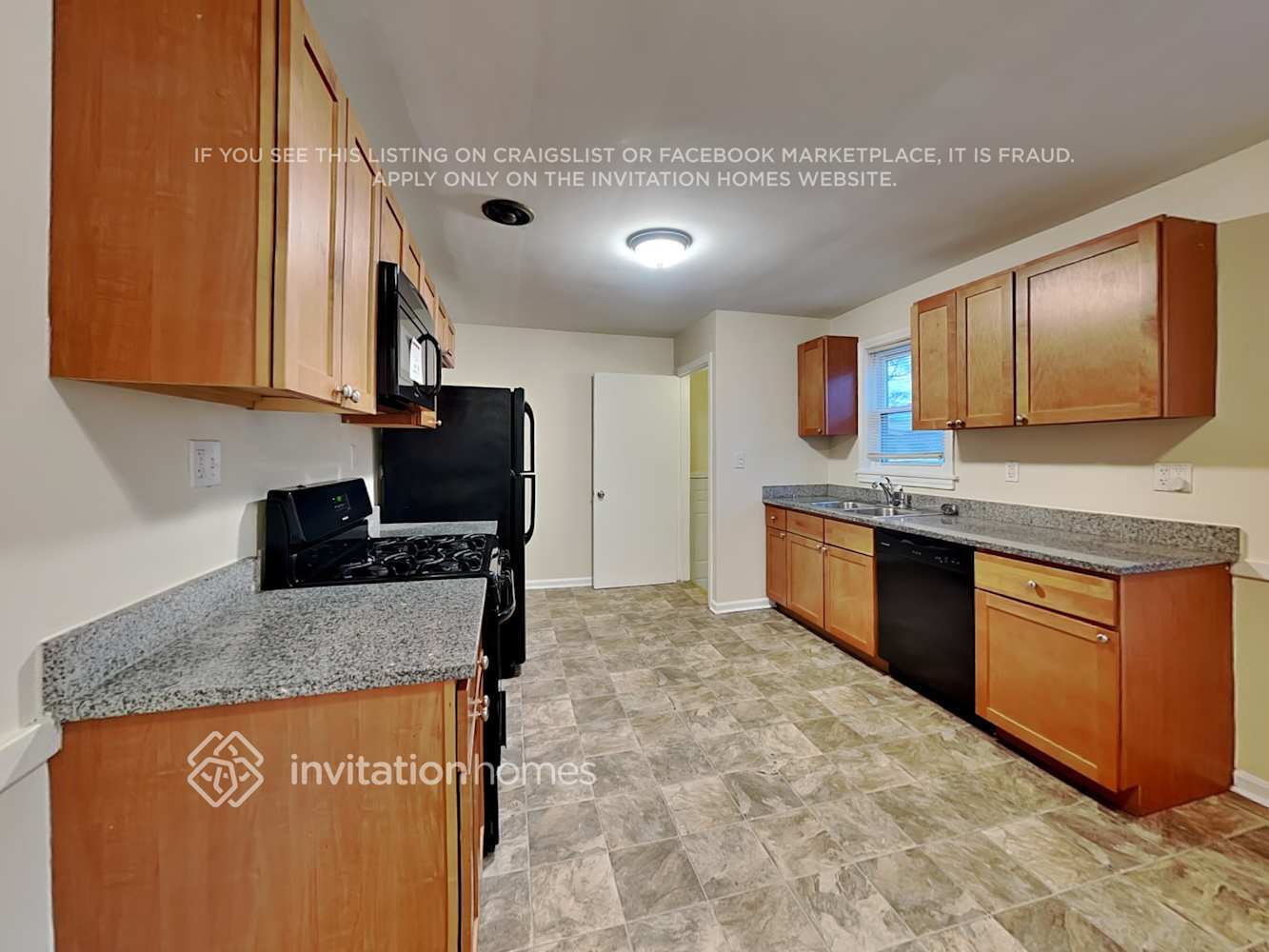 Building Photo - 9024 S Albany Ave