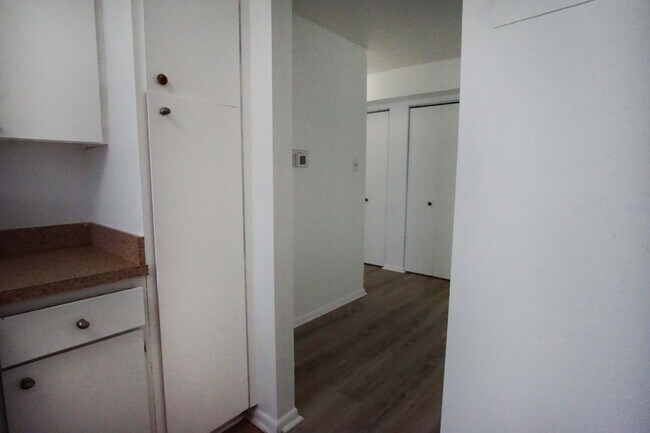 Building Photo - 11402 Cherry Hill Rd