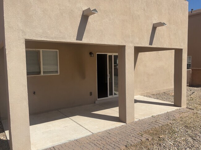 Building Photo - 1804 Sierra Norte Loop NE