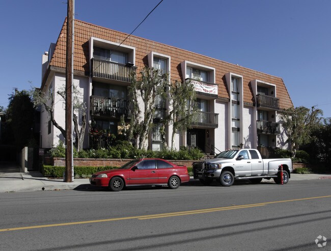 Building Photo - Villa Toluca
