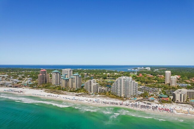Building Photo - 5000 S Sandestin Blvd