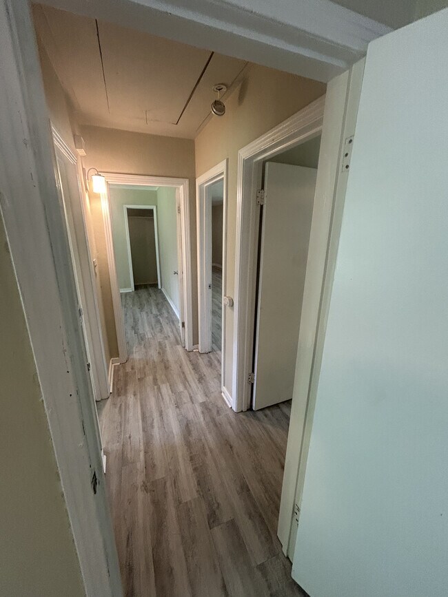 Building Photo - 515 Woodward Ave