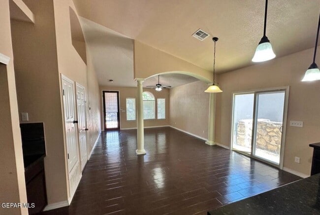 Building Photo - 13514 Everingham St