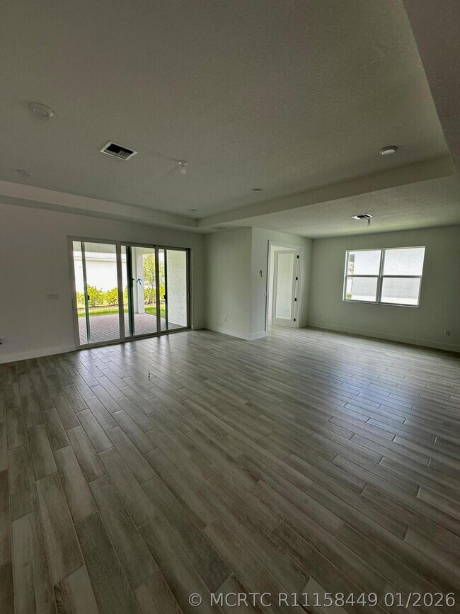 Building Photo - 12166 Viridian Blvd