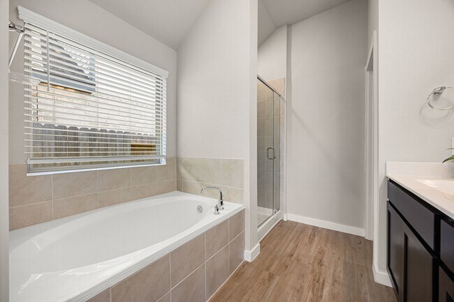 Building Photo - 21618 Coral Mist Dr
