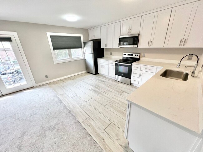 Building Photo - Meridian Apartments