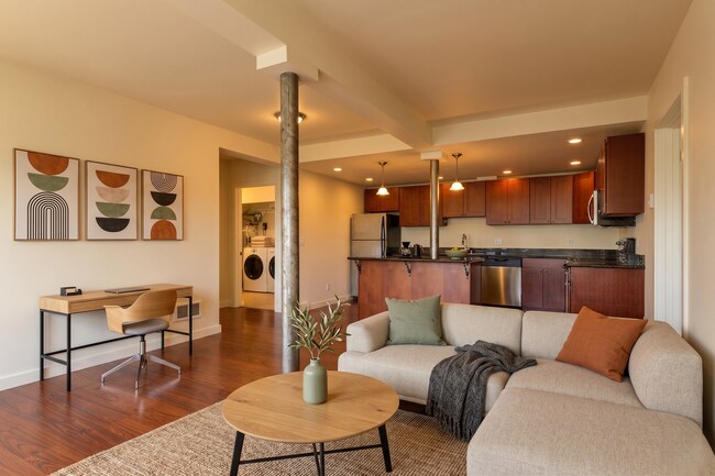 Building Photo - Sun-Filled 2BR/2BA Retreat w/ Split Layout, In-Unit W/D & Parking – Spacious 1,009 Sq Ft!
