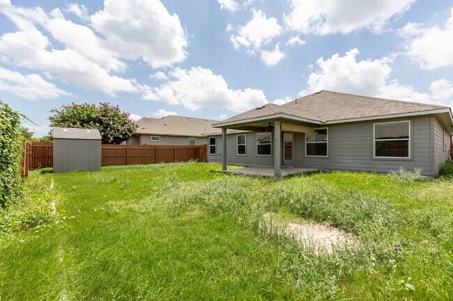 Building Photo - 925 Cypress Ml
