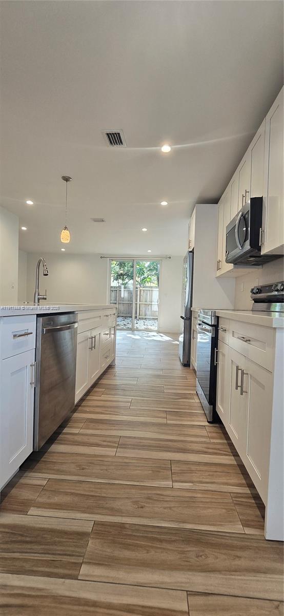 Building Photo - 3620 Thomas Ave