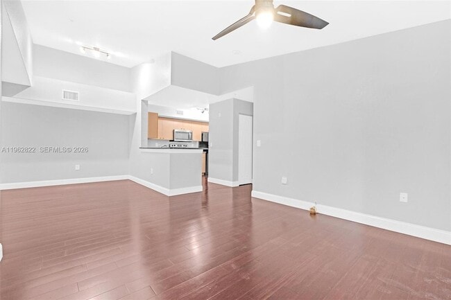 Building Photo - 2586 Centergate Dr