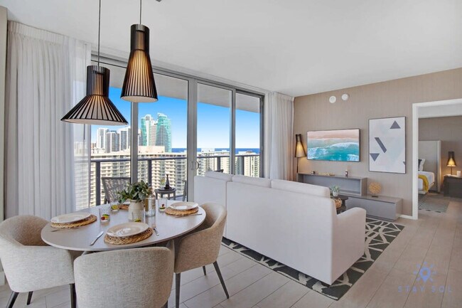 Building Photo - 4010 S Ocean Dr