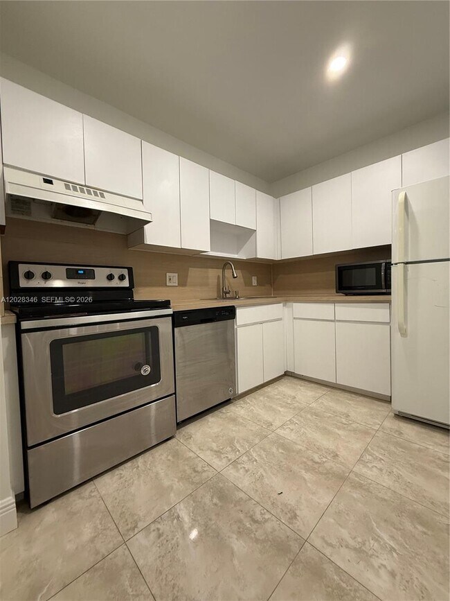 Building Photo - 8261 SW 128th St