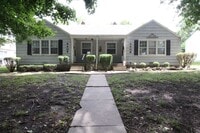 Building Photo - December FREE On This 1 Bedroom 1 Bath Duplex in Navy Hill Area in Olathe