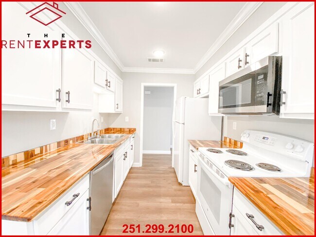 Building Photo - 1075 Seven Hills Curve S