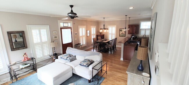 Building Photo - 503 Waight St