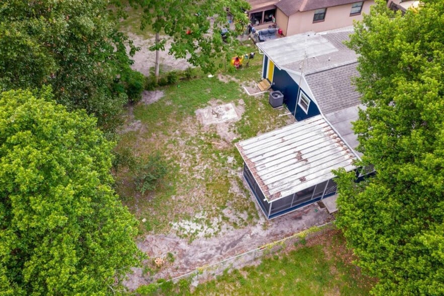 Building Photo - 1629 N Goldenrod Rd