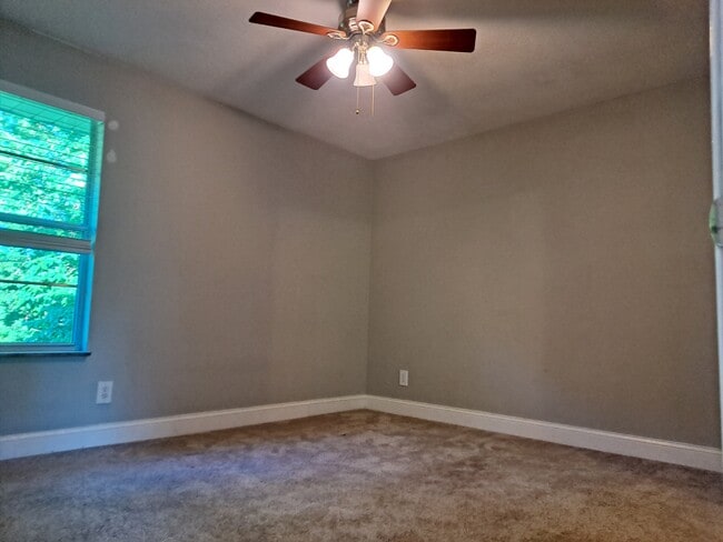 Building Photo - 6101 Cougar Dr