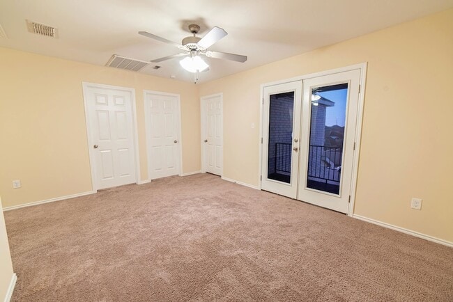 Building Photo - 3305 Charolais Dr