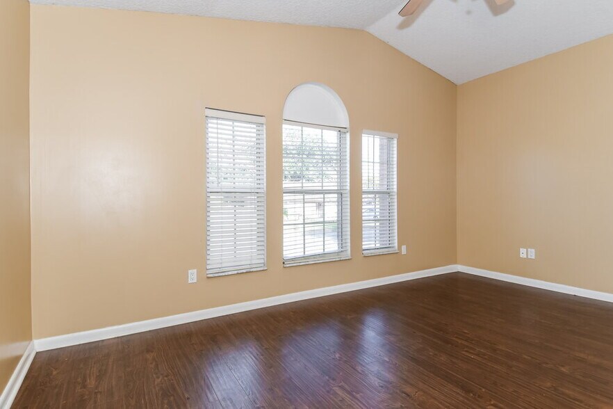 Building Photo - 2291 Richard Lee St