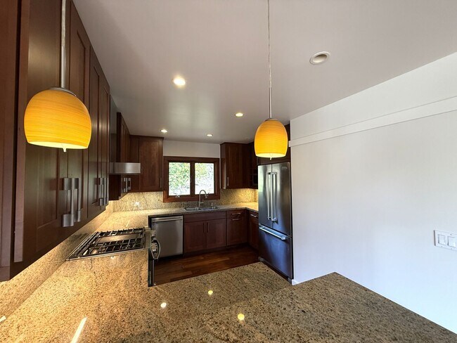 Building Photo - UNIQUE THREE BEDROOM TWO BATH MODERNIST MILL VALLEY HOME