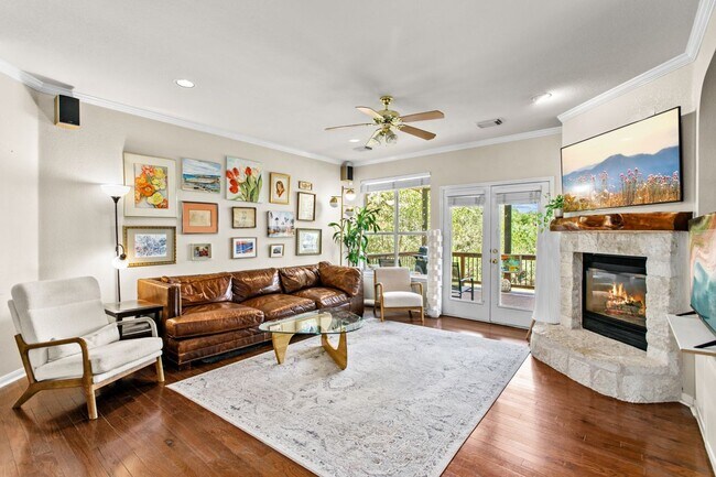 Building Photo - 5950 Mesa Verde Cir