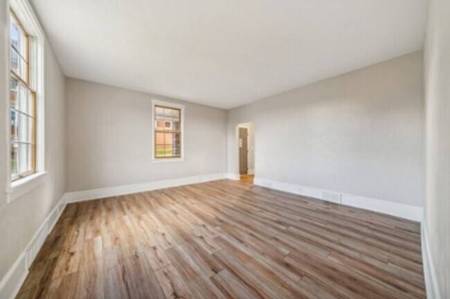 Building Photo - 3 bed/ 2 bath Single Family Home Manor, PA 15665