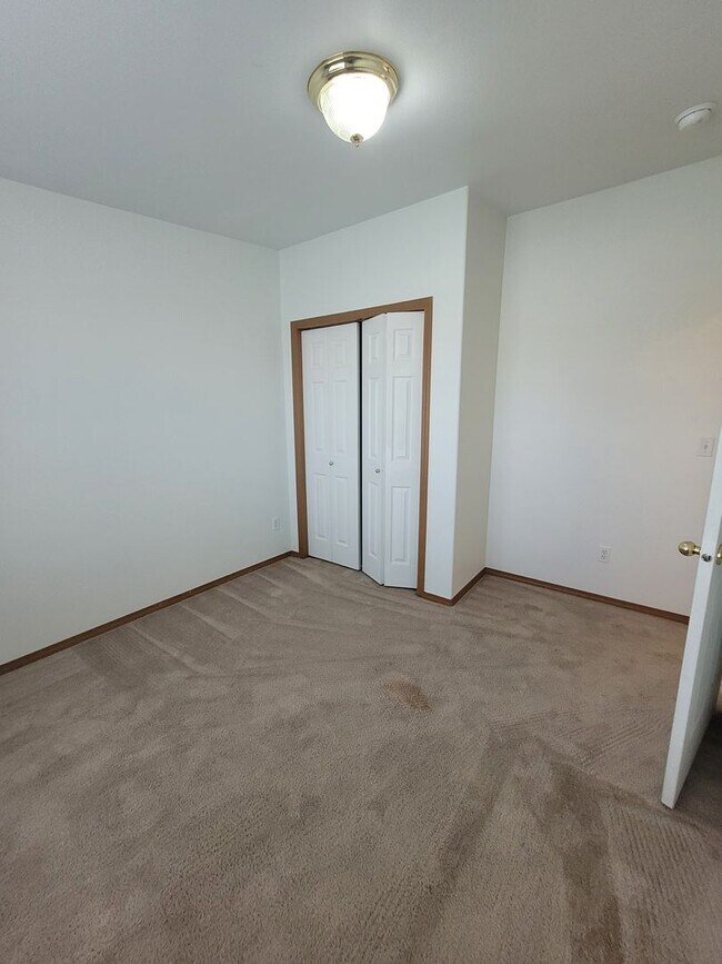 Building Photo - CHRISTMAS SPECIAL - FREE DECEMBER RENT- 4 Bedroom House in Ephrata