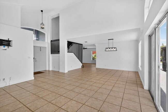 Building Photo - 8225 Pelican Harbour Dr