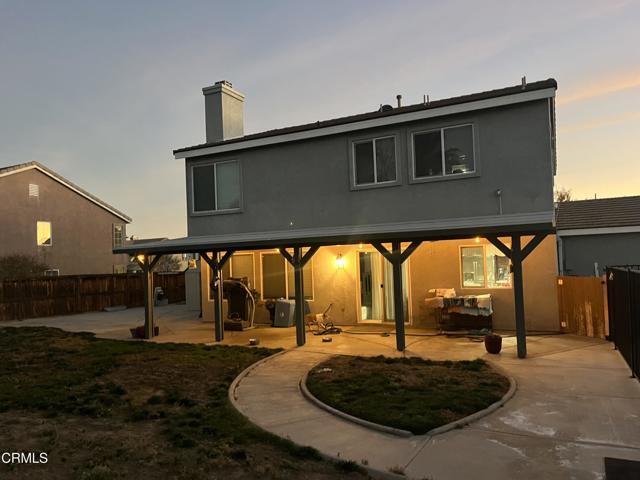 Building Photo - 209 Fantasy St