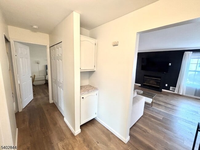 Building Photo - 702 Pinehurst Ct