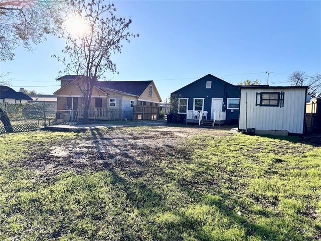 Building Photo - 202 N Riverside Dr