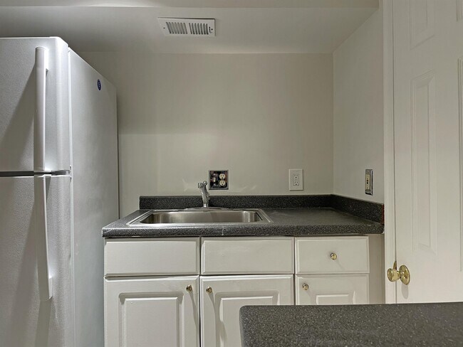 Building Photo - 1849 Monroe St NW