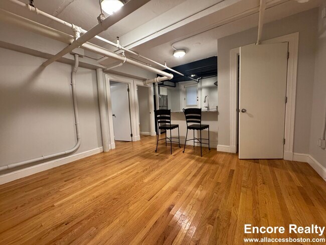 Building Photo - 1450 Commonwealth Ave