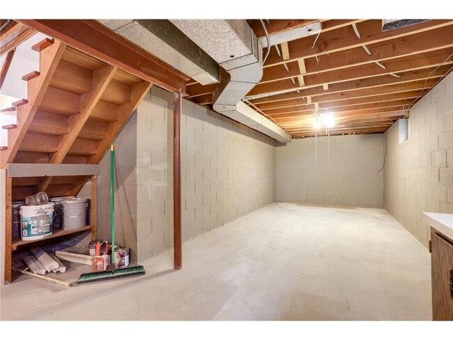 Building Photo - 8324 29th Ave N