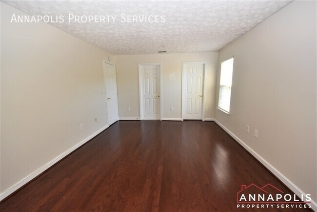 Building Photo - 621 Admiral Dr