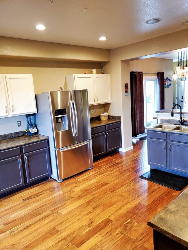 Building Photo - 6419 Silverwind Cir