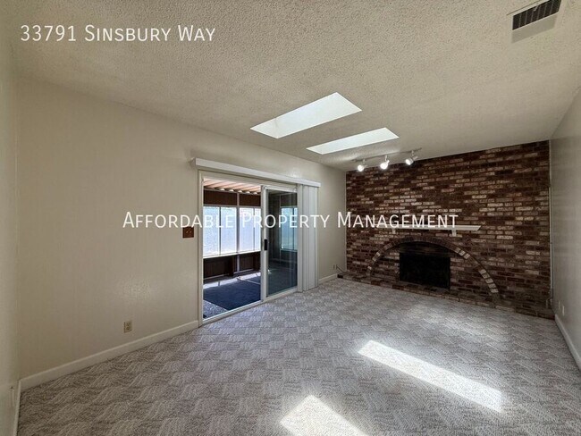 Building Photo - 33791 Sinsbury Way