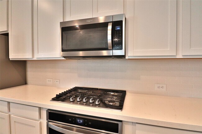 Building Photo - 145 Sunray Creek Dr