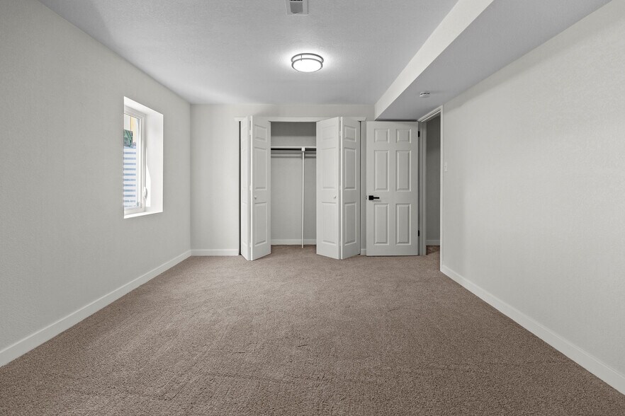 Building Photo - 140 Judson St