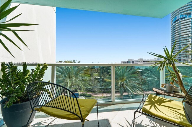 Building Photo - 650 West Ave