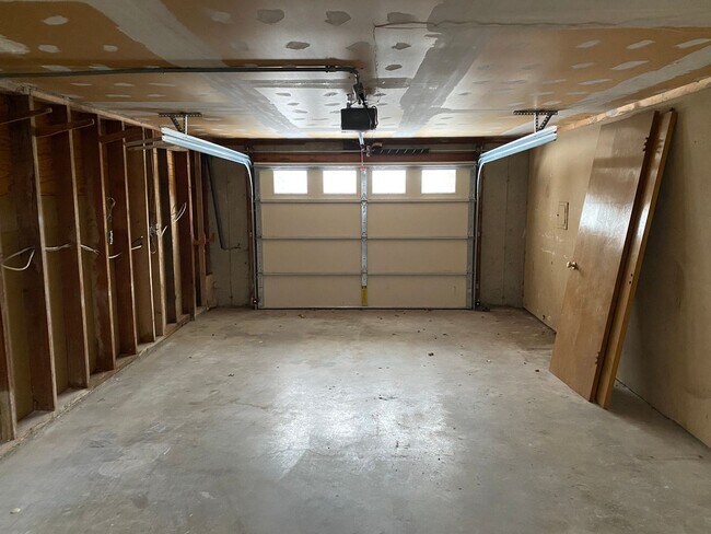 Building Photo - Spacious 4 Bedroom House in Spokane Valley!