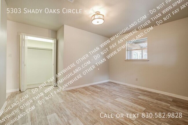 Building Photo - 5303 Shady Oak Cir