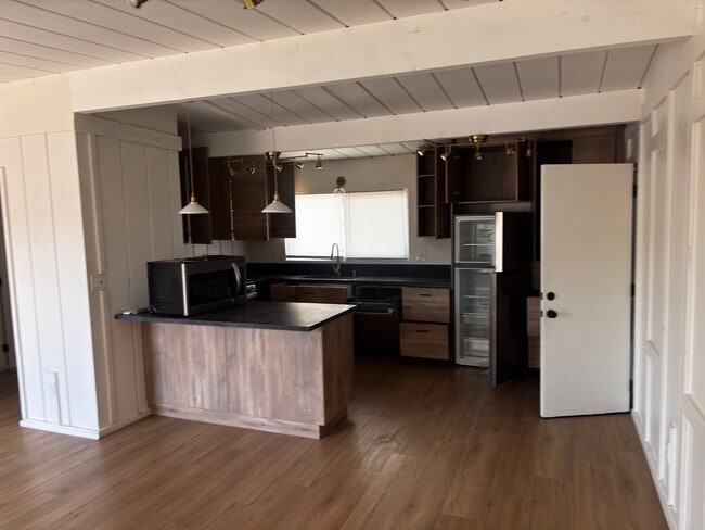Building Photo - Beautiful 2 bedrooms duplex in Imperial Beach