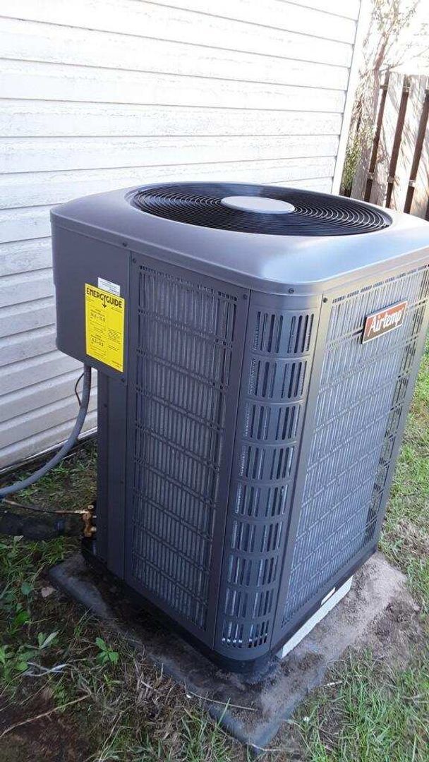 Building Photo - Nice home