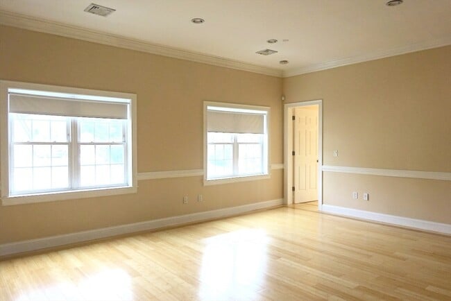 Building Photo - 473 Revere Beach Pkwy