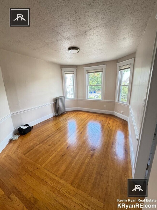 Building Photo - 3 bedroom in Brighton MA 02135