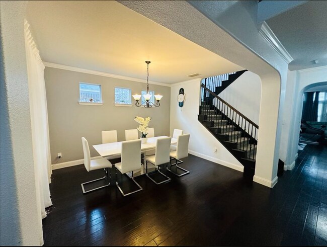 Building Photo - 8709 Glenburne Dr