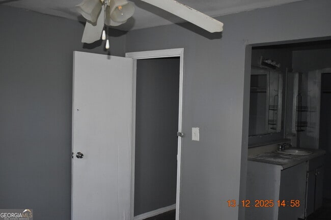 Building Photo - 803 Grosso Ave