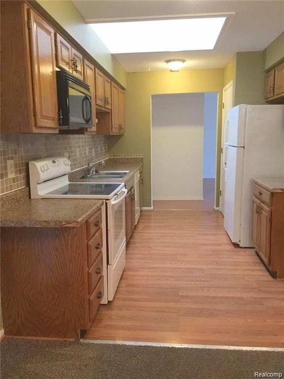 Building Photo - 17005 Kari Ct
