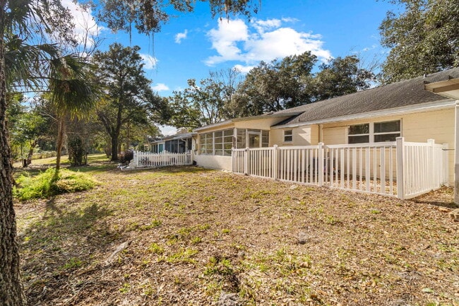 Building Photo - 2BR 2BA Villa Available Now On Top of the Word!